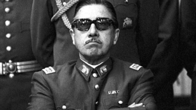 Cambia la historia de Pinochet