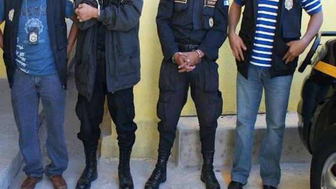 Negligencia de PNC termina con una muerte. Hay 8 agentes capturados