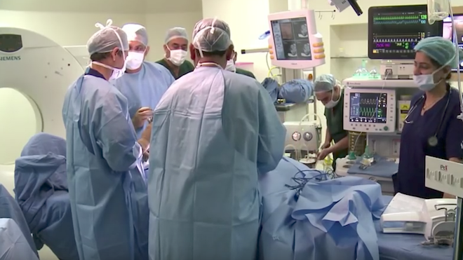 Las cirugías al corazón evolucionan mejor cuando se realizan en la tarde, según un estudio