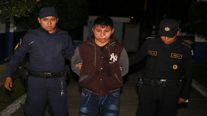 Vapulena a presunto agresor de niño