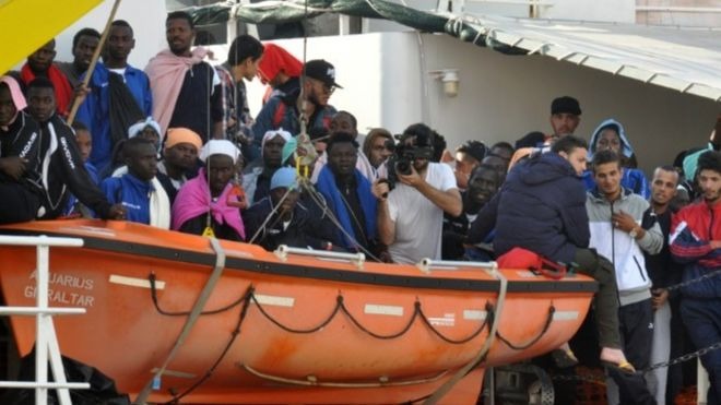 Mueren 23 migrantes por el naufragio de un bote en el Mediterráneo