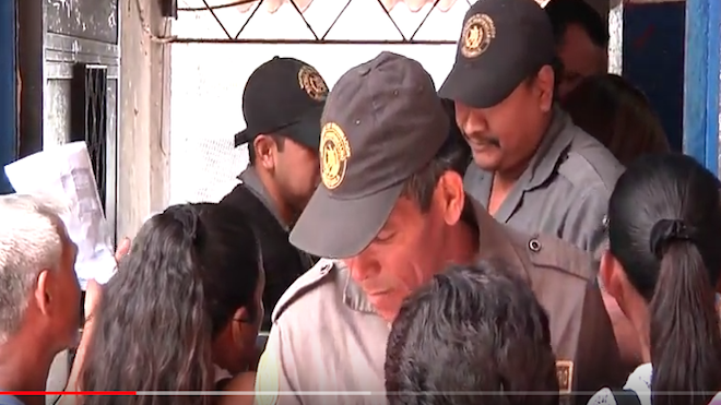 Guardias penitenciarios amenazan con huelga si Morales no les da el bono que ofreció