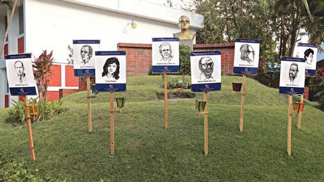 Los campesinos han bloqueado el paso a Casa Presidencial con el objetivo de exigir al Gobierno de Jimmy Morales un cese ante los "desalojos forzados".