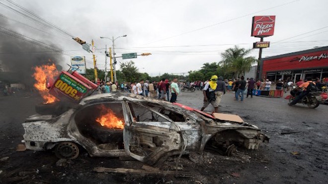 VIDEOS: Saqueos, balaceras, violencia y caos en Honduras tras elecciones con olor a fraude