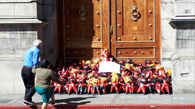 Congreso: "Aquí se reúnen los diablos" [GALERÍA] 