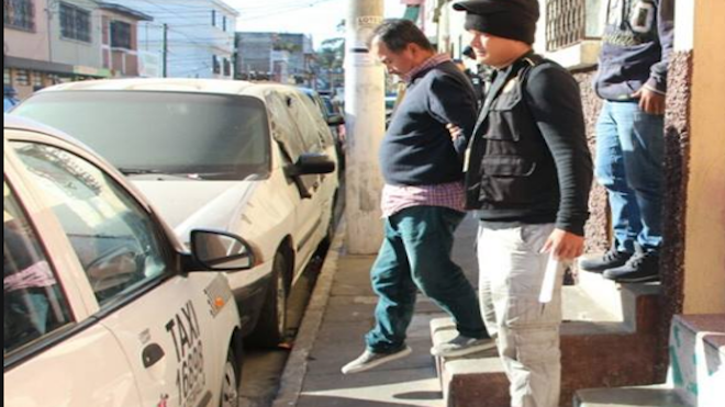 Australiano tomó un taxi en la zona 4 y este le robo todas sus pertenencias