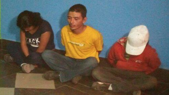 La Oficina del Alto Comisionado de Naciones Unidas para los Derechos Humanos calificó hoy de "lamentable" que el Senado de México haya aprobado la nueva y polémica Ley de Seguridad. "Para la Oficina es lamentable que haya sido aprobada", afirmó en una rueda de prensa la portavoz de la Oficina, Elisabeth Throssell. "No creemos que sea un paso positivo", señaló, e indicó que la posición personal del alto comisionado, Zeid Ra'ad Al Hussein, es que el principal valedor de la seguridad nacional sea la Policía no las Fuerzas Armadas. "El país debería centrarse en reforzar la Policía nacional y no convertir a las Fuerzas Armadas en una parte fundamental de la seguridad interna", concluyó, y recordó que la Oficina ya se posicionó en contra de la Ley con anterioridad. Varios grupos de Trabajo de Derechos Humanos de la ONU, así como diversos relatores especiales han criticado la ley por el peligro que existe de que incremente las violaciones a los derechos humanos en el país. Estas instancias que velan por las libertades fundamentales han recordado que en el pasado integrantes de las Fuerzas Armadas han perpetrado "numerosos" y graves abusos a los derechos humanos y que en "muchos" de los casos estos crímenes han quedado impunes.