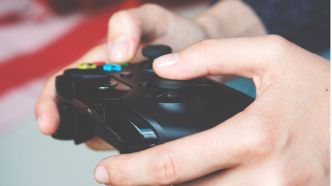 Diputados aprueban multar con grandes sumas a quienes vendan a niños videojuegos de adultos