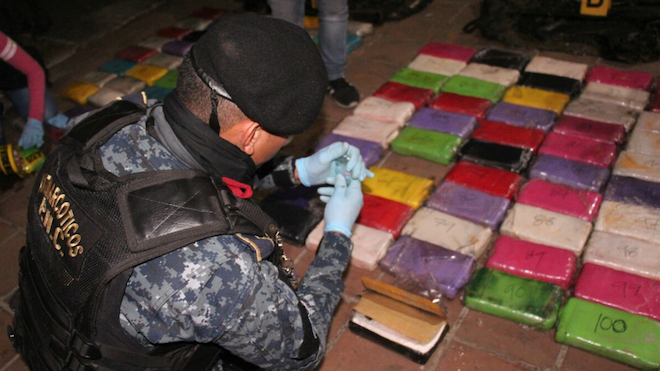 Localizan 199 kilos de cocaína en Puerto Quetzal