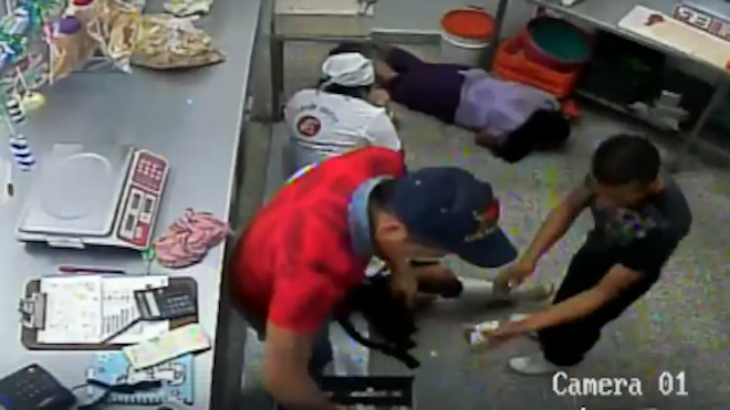 En vídeo quedó registrado violento asalto a carnicería en Oaxaca