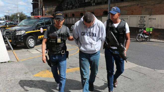 Cumplió condena de 7 años en Nicaragua, al bajar del avión PNC lo captura