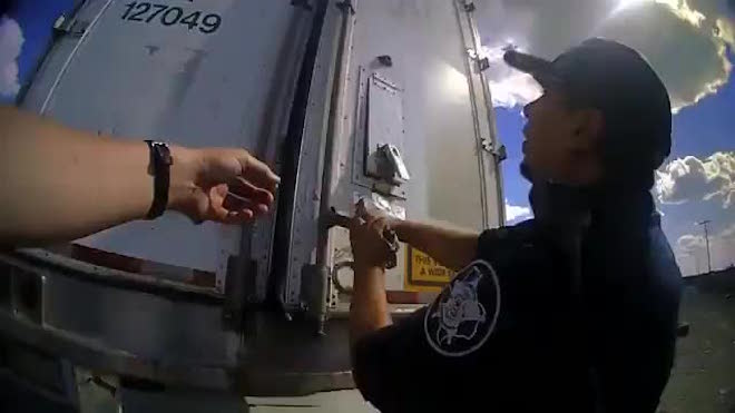 Rescatan a inmigrantes guatemaltecos a punto de morir asfixiados en México