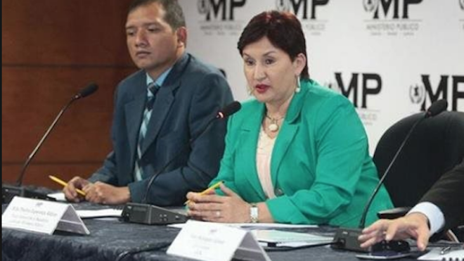 Esposa del Ministro de Gobernación asumiría lugar de Thelma Aldana si pasa esto: