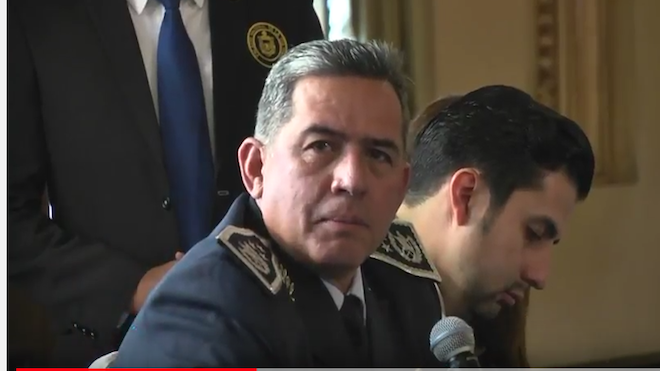 Viceministro de Defensa recibe un bono de Q35 mil y no renunciará a él