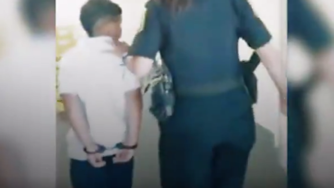 VIDEO: Niño de 7 años es arrestado por agredir a una maestra