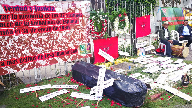 CONMEMORAN QUEMA DE LA EMBAJADA DE ESPAÑA