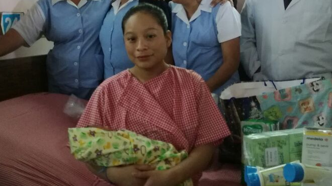 Niño del año recibe regalos en el Hospital San Juan de Dios