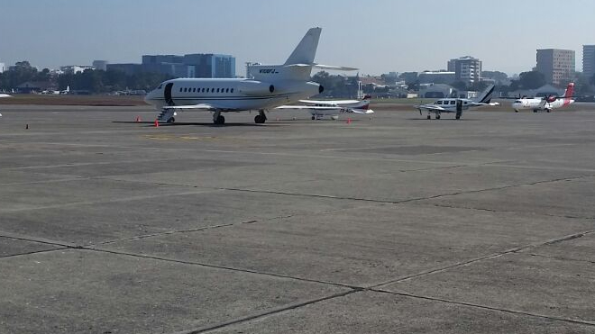Q55,6 millones de quetzales costo la reconstrucción de la pista de aterrizaje en aeropuerto
