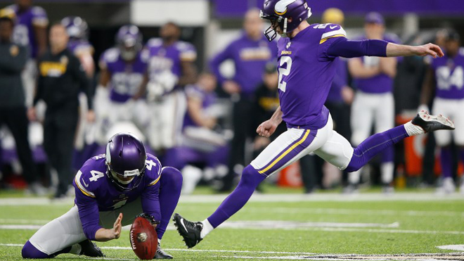 MINNEAPOLIS, MN - JANUARY 14: Kai Forbath #2 of the Minnesota Vikings kicks a field goal against the New Orleans Saints during the second half of the NFC Divisional Playoff game at U.S. Bank Stadium on January 14, 2018 in Minneapolis, Minnesota. Jamie Squire/Getty Images/AFP JAMIE SQUIRE / GETTY IMAGES NORTH AMERICA / AFP