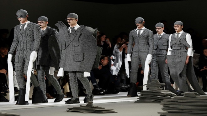 Semana de la Moda masculina en París abre ensombrecida por denuncias de acoso sexual