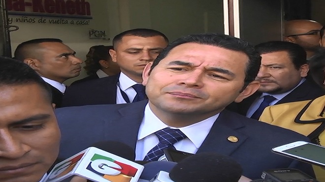 Jimmy Morales evita disgustarse con la prensa