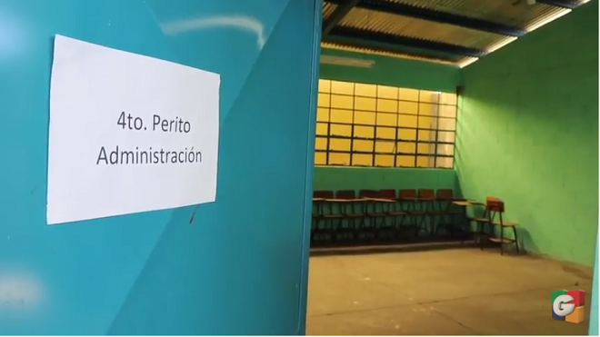 Escuela de Santa Cruz del Quiché se queda sin alumnos ante la baja inscripción de carreras educativas