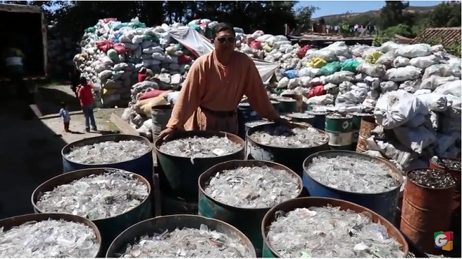 Danyes López, el único reciclador de vidrio a nivel occidental