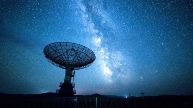 Cómo "la locura por minar criptomonedas" está poniendo en peligro la búsqueda de vida extraterrestre