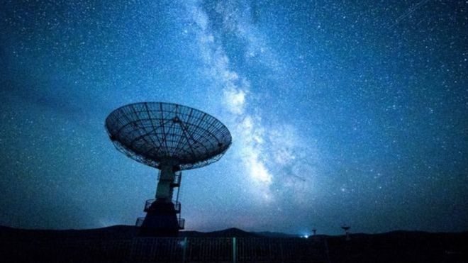 Cómo "la locura por minar criptomonedas" está poniendo en peligro la búsqueda de vida extraterrestre