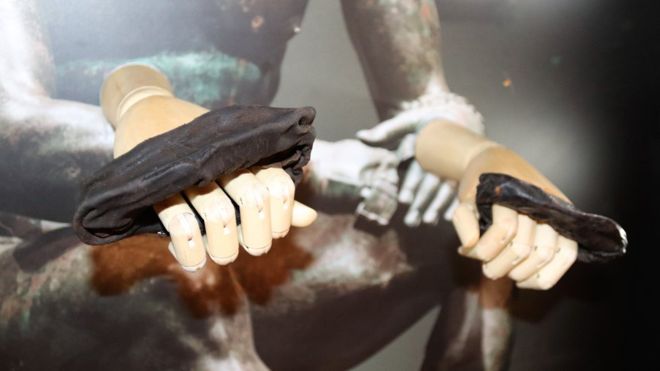 El excepcional hallazgo de unos guantes de boxeo de la época romana en una excavación en Reino Unido