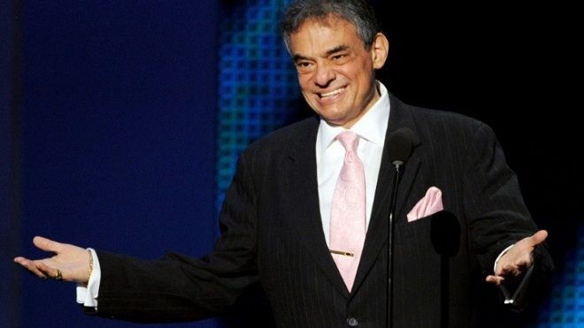 El cantante mexicano José José está hospitalizado en Miami