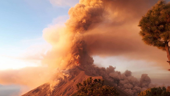 actividad en volcán de fuego