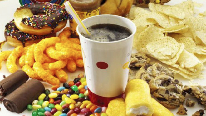 Esto le hace la comida chatarra a tu cuerpo