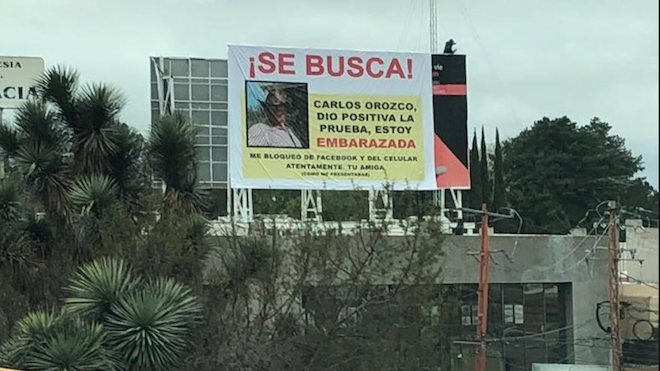 “Dio positiva la prueba, estoy embarazada”: Con valla una mujer busca a este hombre
