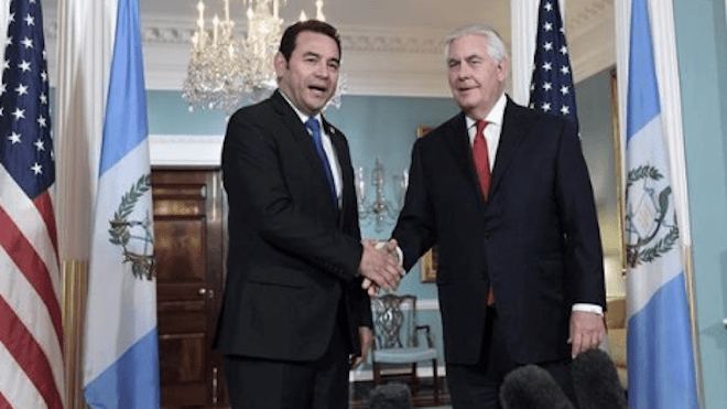 Rex Tillerson pide a Jimmy Morales más eficiencia en el sistema de justicia