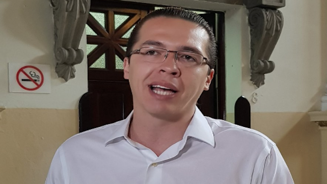 Juez Mynor Moto admite recurso y frena antejuicio contra diputado Felipe Alejos
