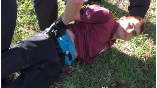 Policía asignado a la escuela de Florida no intentó detener al atacante