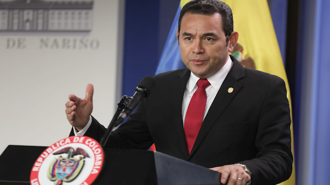 Jimmy Morales planea adquirir equipos navales de Colombia
