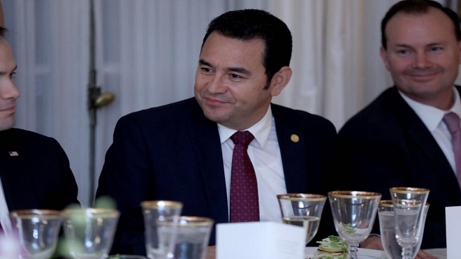Jimmy-Morales-se-reune-con-senadores-ok