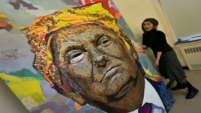 Artistas ucranianos exiliados escandalizan con retratos de Putin y Trump