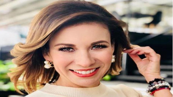 Ingrid Coronado se "quita una pierna" en foto y toma con buen humor las críticas