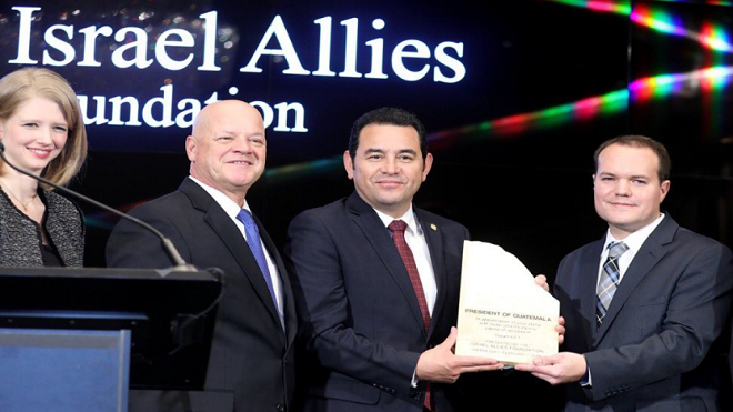 Jimmy Morales recibe reconocimiento Israel