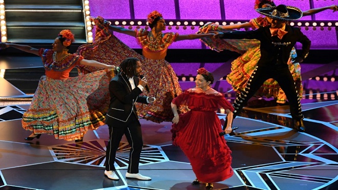 Lafourcade, esperanzada tras el triunfo mexicano en los Óscar