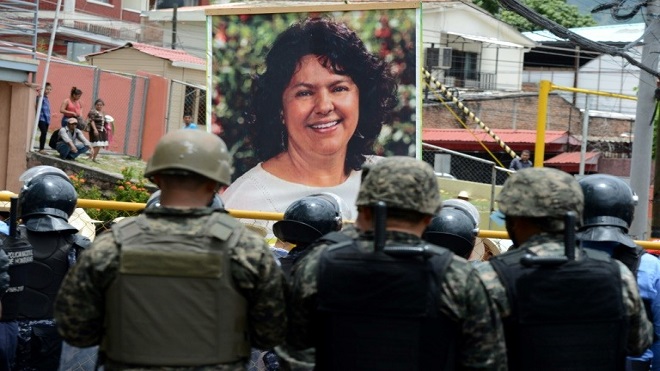 Diputados hondureños protestan por el asesinato de ambientalista en 2016