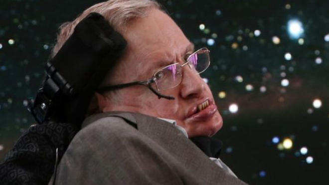 El Dios "innecesario": así explicaba Stephen Hawking por qué no creía que el universo hubiera sido creado por un ser superior