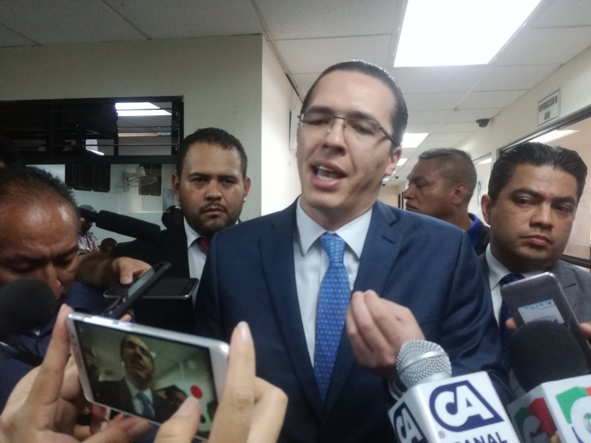 diputado felipe alejos