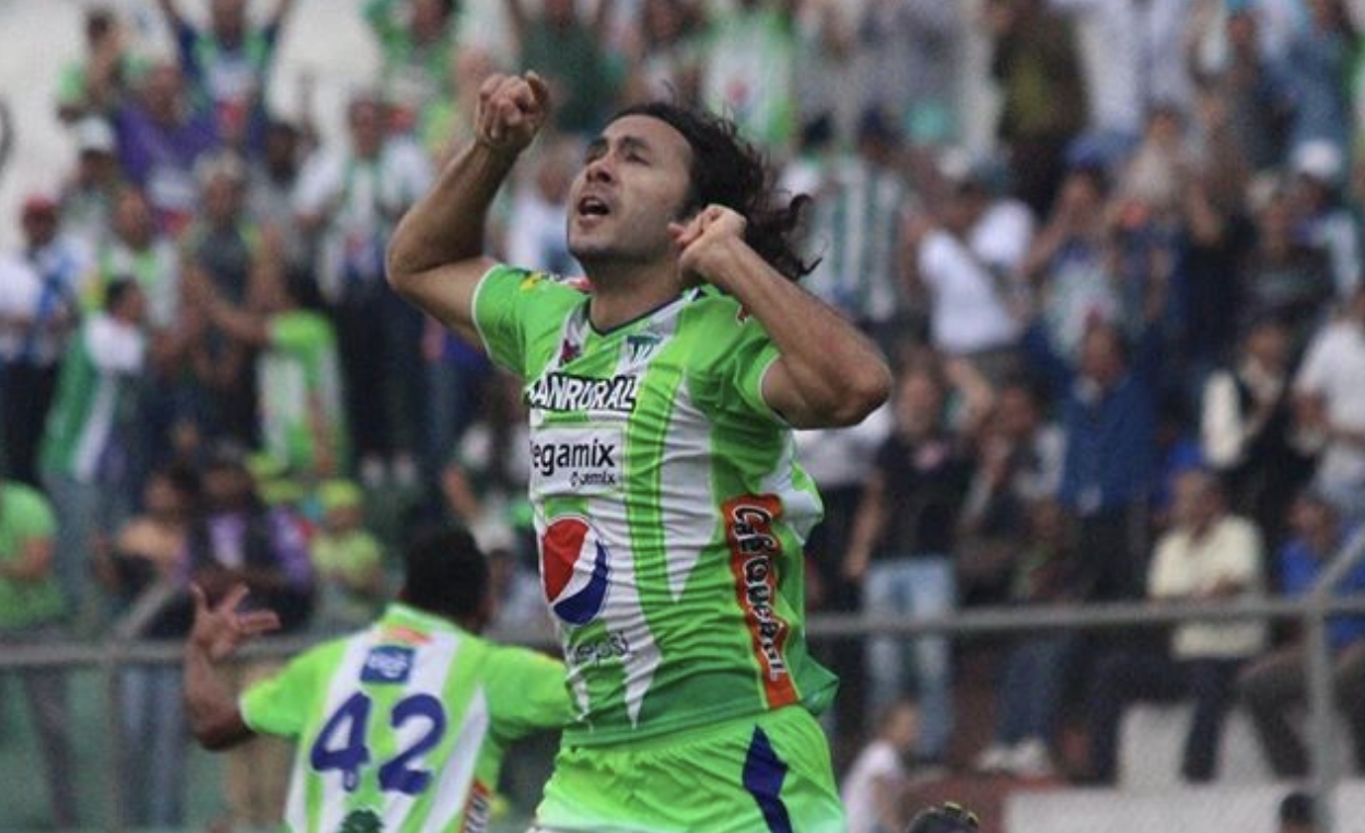 Agustín Herrera pone a Antigua en el liderato del Apertura