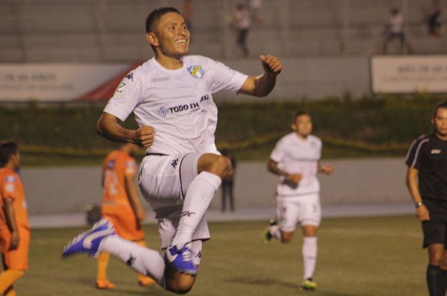 El jugador crema Carlos “Cuilapa” Mejía da positivo a coronavirus