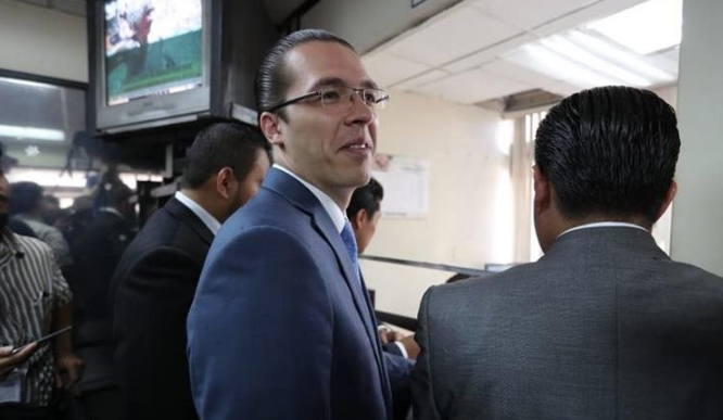 VIDEO: Juez recomienda no retirarle la inmunidad al diputado Felipe Alejos y lo celebra así