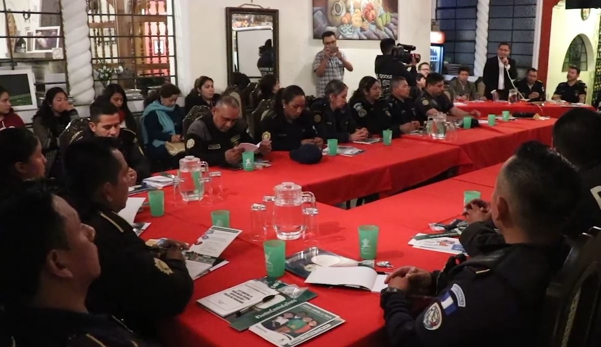 Policías se capacitan para combatir la trata de personas en Quetzaltenango